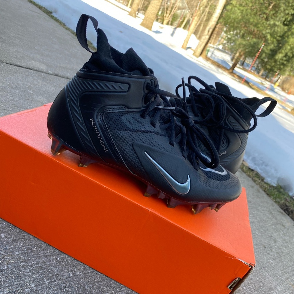 Slightly used Alpha Huarache 8 Elite LAX cleats